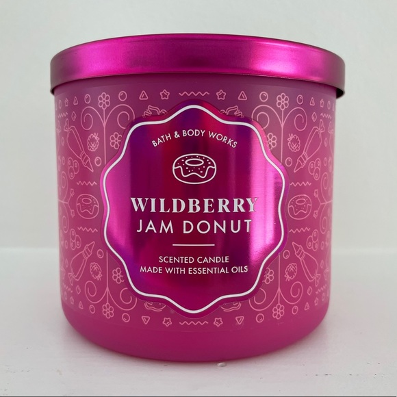 NEW BBW WILDBERRY JAM DONUT Candle